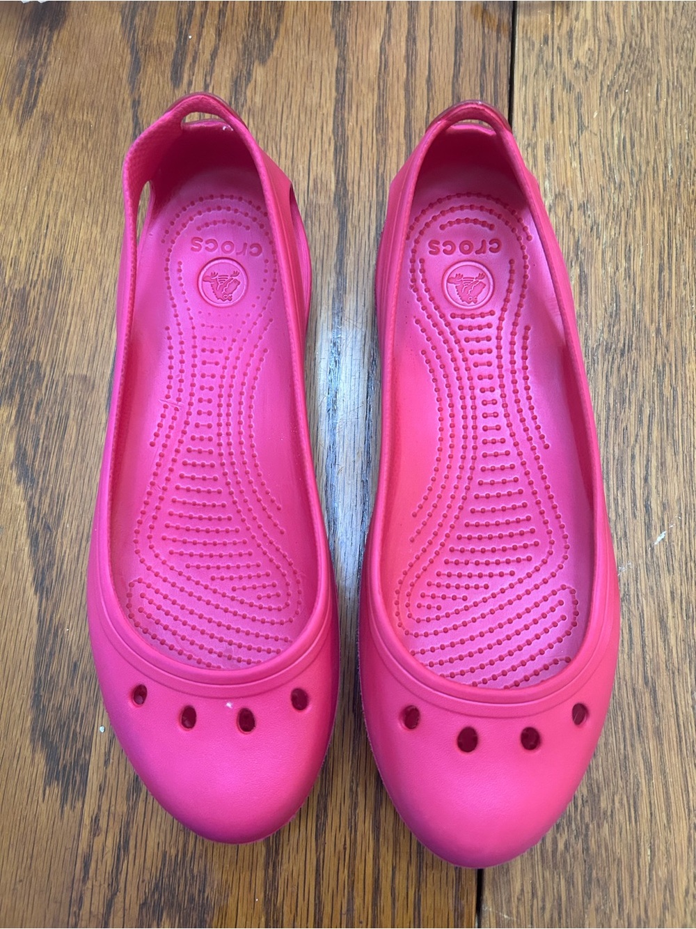 CROCS Women’s Hot Pink Ballet Flats